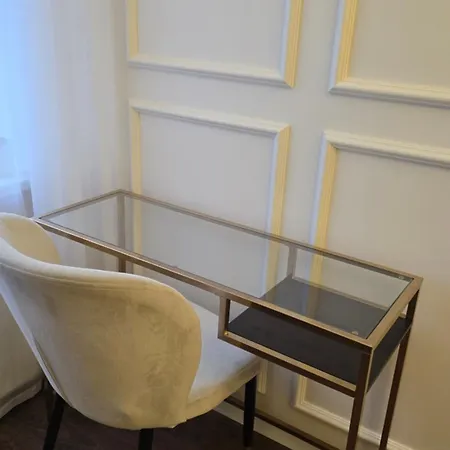 Centre Modern Elegance In Newly Renovated * Kaunas